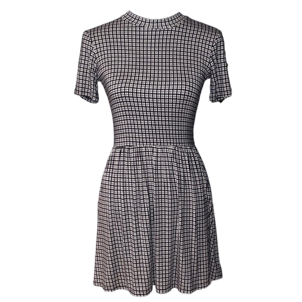 Women’s Forever 21 Open Back Mini Skater Dress Medium